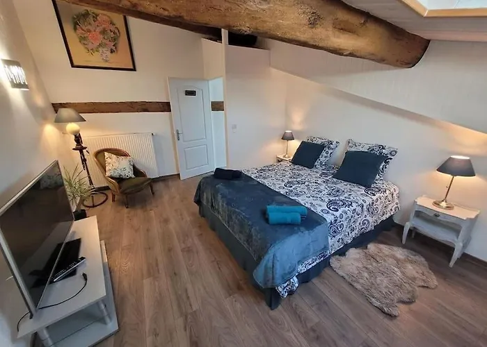 Maison De Village En Pierres