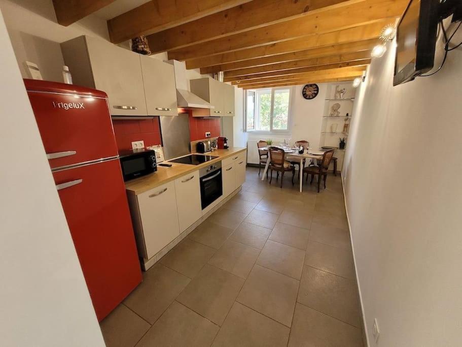 Maison De Village En Pierres